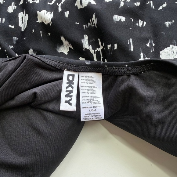 DKNY Womens Spotted Ruffle V Neck One Piece Bathing Swimsuit Large - Picture 8 of 9